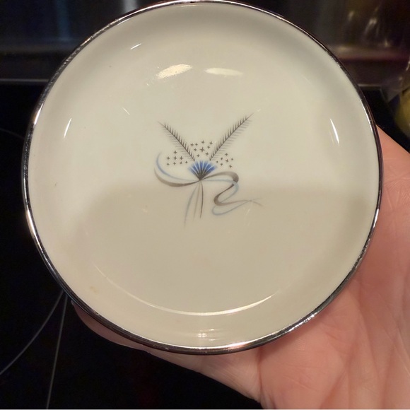 VINTAGE MCM STONEGATE "HARVEST STARS" BUTTER PATS SET OF 6
DISCONTINUED PATTERN - Picture 6 of 11